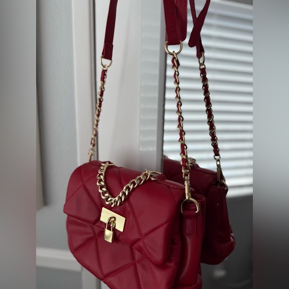 NWT Steve Madden Red Puffy Purse - Picture 2 of 8